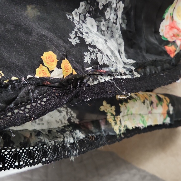 Black floral lengha/lehenga M - Picture 5 of 6